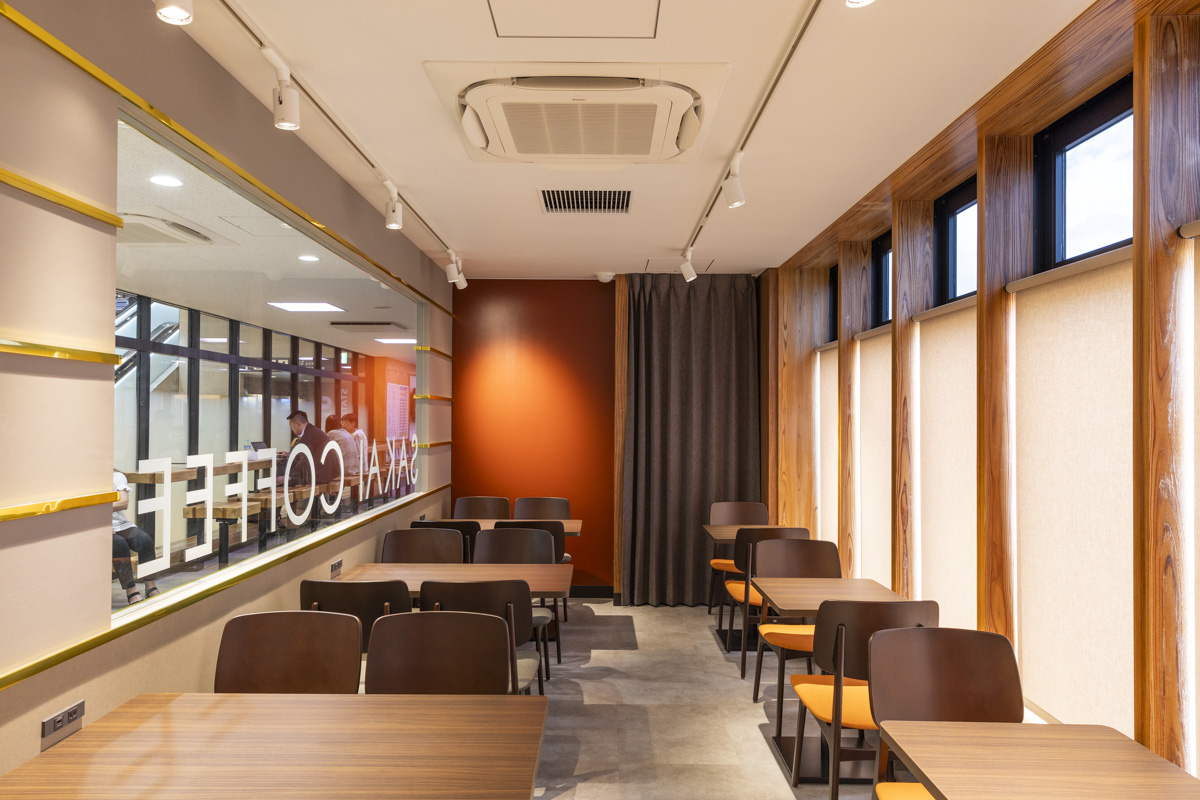 【愛媛県松山市】駅構内新規オープンカフェ　店舗撮影1